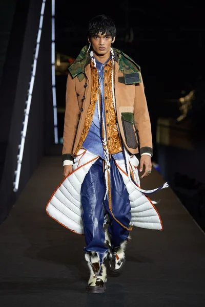 Look 28